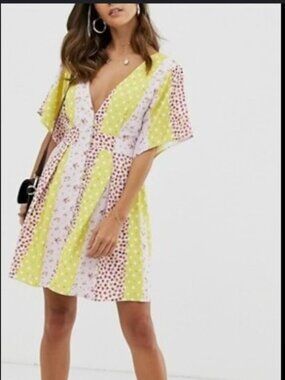 Skylar rose mini floral dress.‎ XS